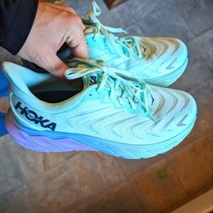 Wms Hoka Arahi 6 sz 9.5 wide